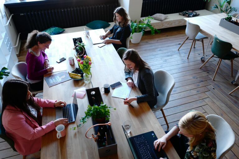 women working together